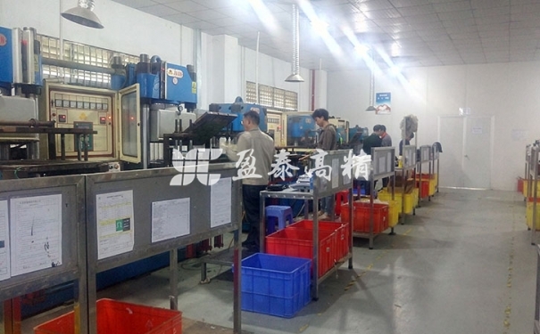 硅胶制品生产厂家，深圳硅胶配件加工厂家生产硅胶制品选用的两种材料！
