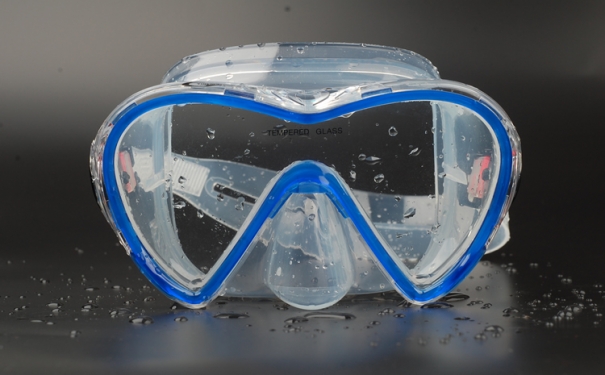 推荐专业的潜水镜液态硅胶面罩生产厂家，硅胶潜水面罩生产企业