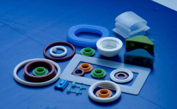 深圳生产液态硅胶工厂简要介绍硅橡胶的两种形态：混炼硅橡胶（hcr）和液体硅橡胶（lsr）
